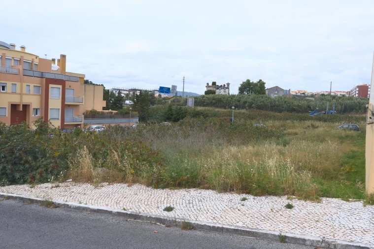 Terreno para Venda em Carcavelos e Parede Foto 15