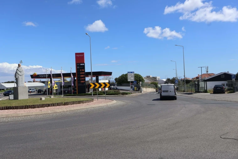 Terreno para Venda em Carcavelos e Parede Foto 41