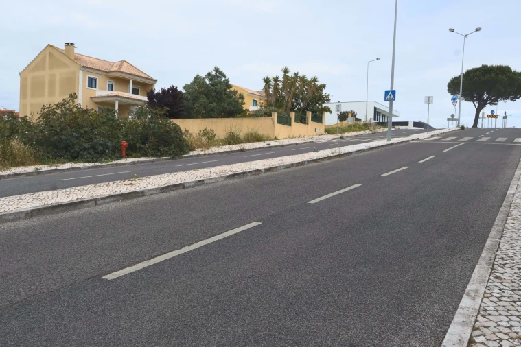 Terreno para Venda em Carcavelos e Parede Foto 22