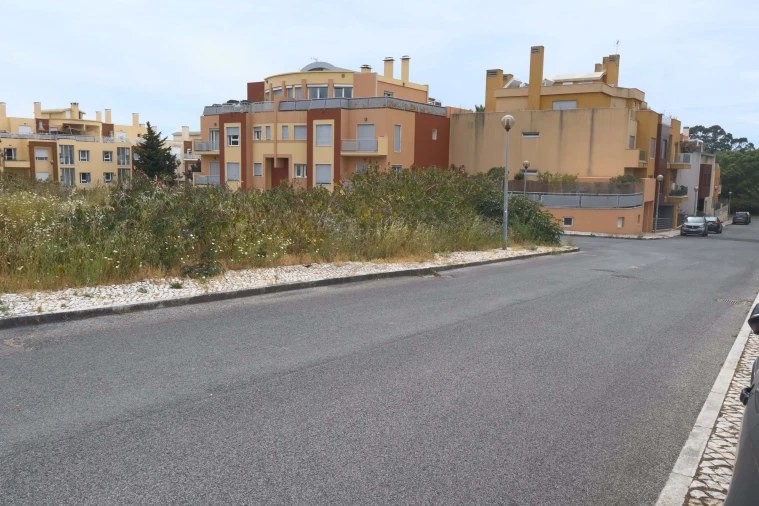 Terreno para Venda em Carcavelos e Parede Foto 10