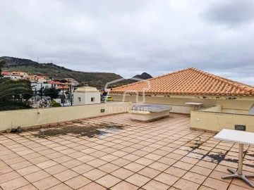 Moradia T4 para Venda em Porto Santo