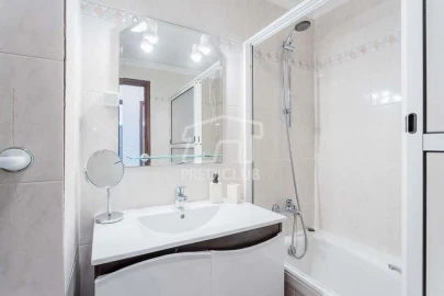 Apartamento T1 para Venda em São Martinho