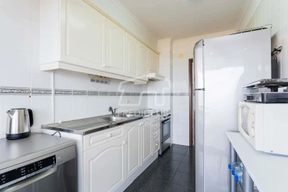 Apartamento T1 para Venda em São Martinho