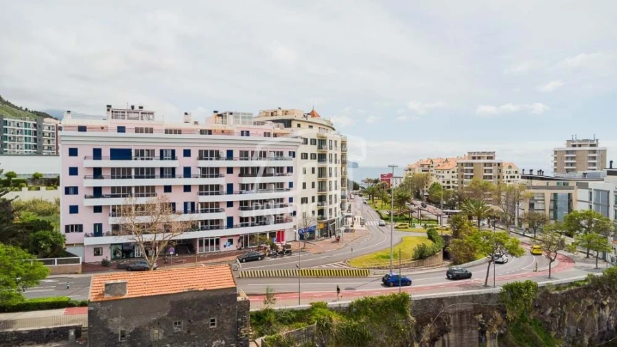 Apartamento T1 para Venda em São Martinho Foto 3