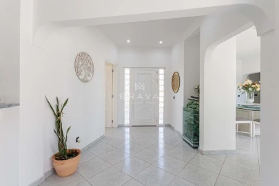 Moradia T5 para Venda em Guia
