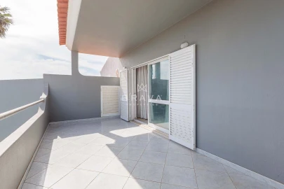 Moradia T5 para Venda em Guia