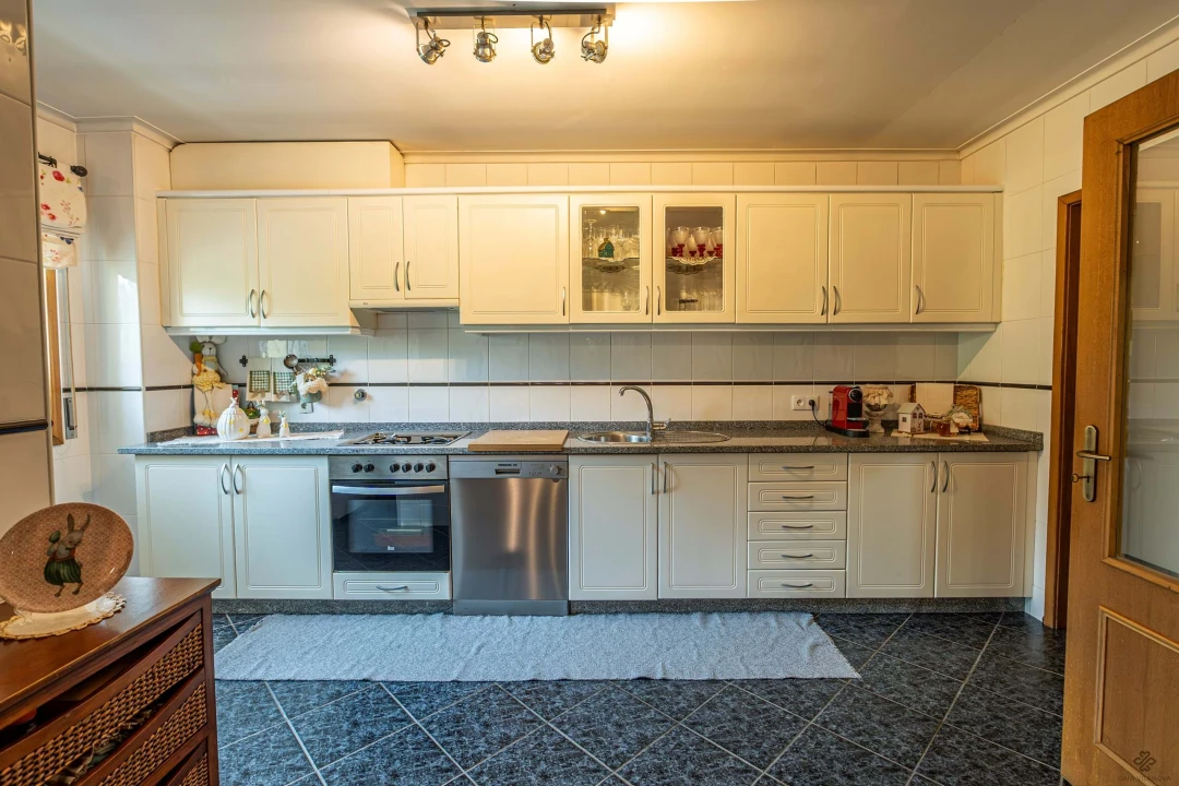 Apartamento T2 para Venda em Santa Maria da Feira, Travanca, Sanfins e Espargo Foto 3