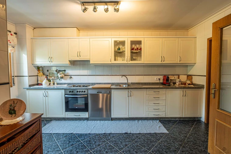 Apartamento T2 para Venda em Santa Maria da Feira, Travanca, Sanfins e Espargo Foto 3
