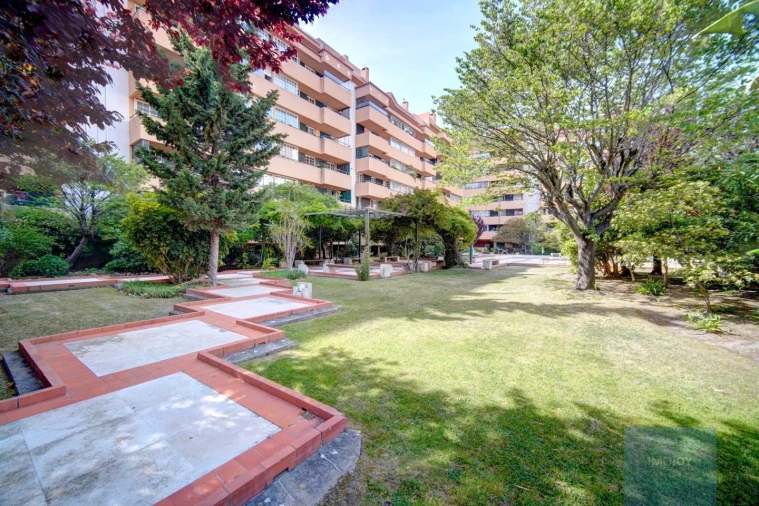 Apartamento T1 para Venda em Cascais e Estoril Foto 2