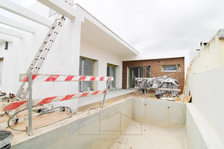 Moradia T4 para Venda em Fernao Ferro Foto 14