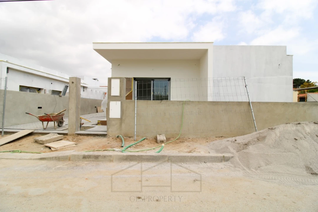 Moradia T4 para Venda em Fernao Ferro Foto 2