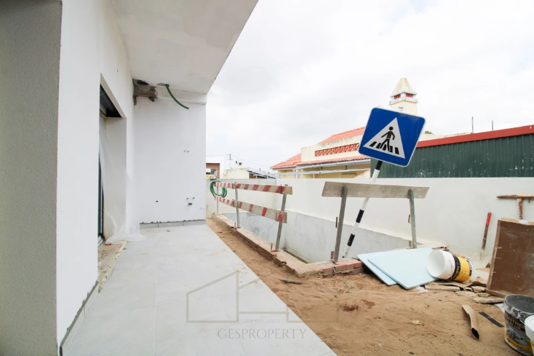 Moradia T4 para Venda em Fernao Ferro Foto 19