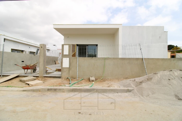 Moradia T4 para Venda em Fernao Ferro Foto 2