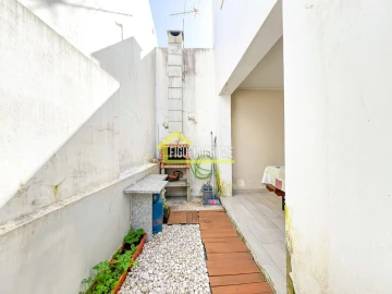 Moradia T3 para Venda em São Pedro