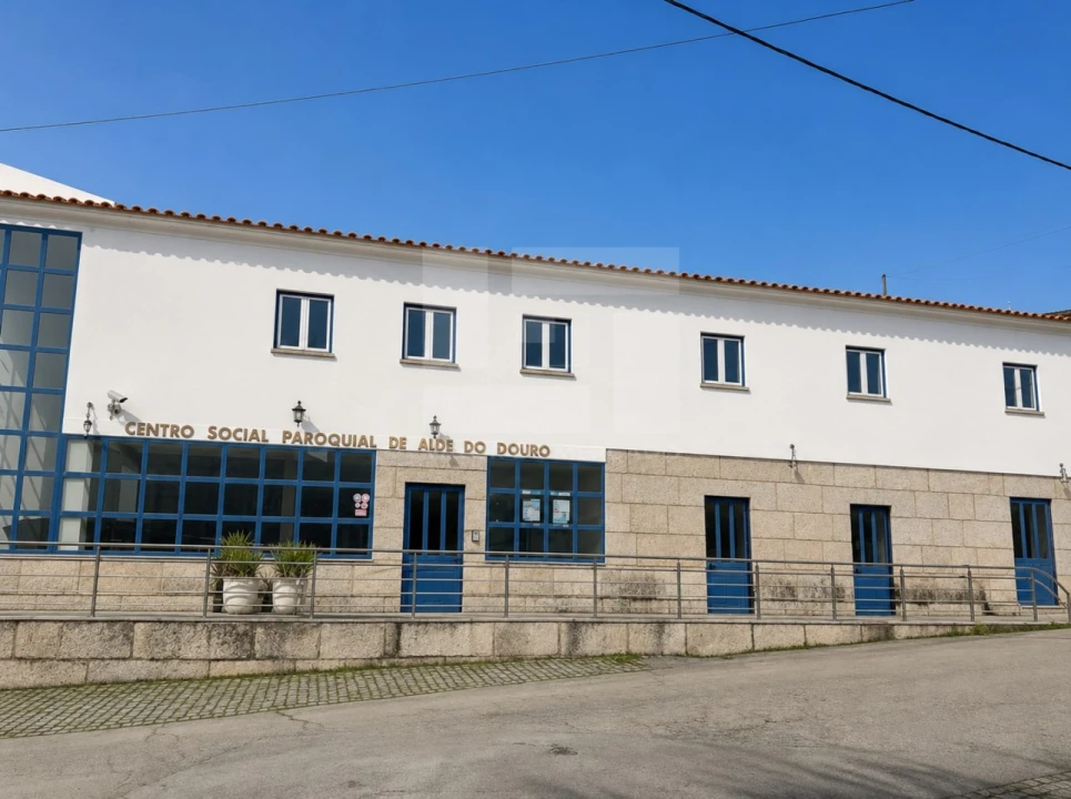 Negócio para Venda em Vila Nova de Foz Côa Foto 2