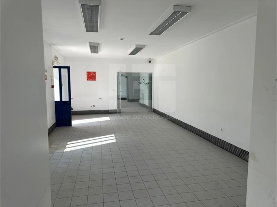 Negócio para Venda em Vila Nova de Foz Côa Foto 3