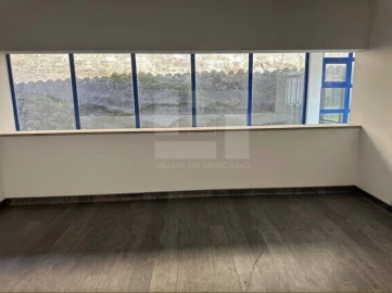 Negócio para Venda em Vila Nova de Foz Côa
