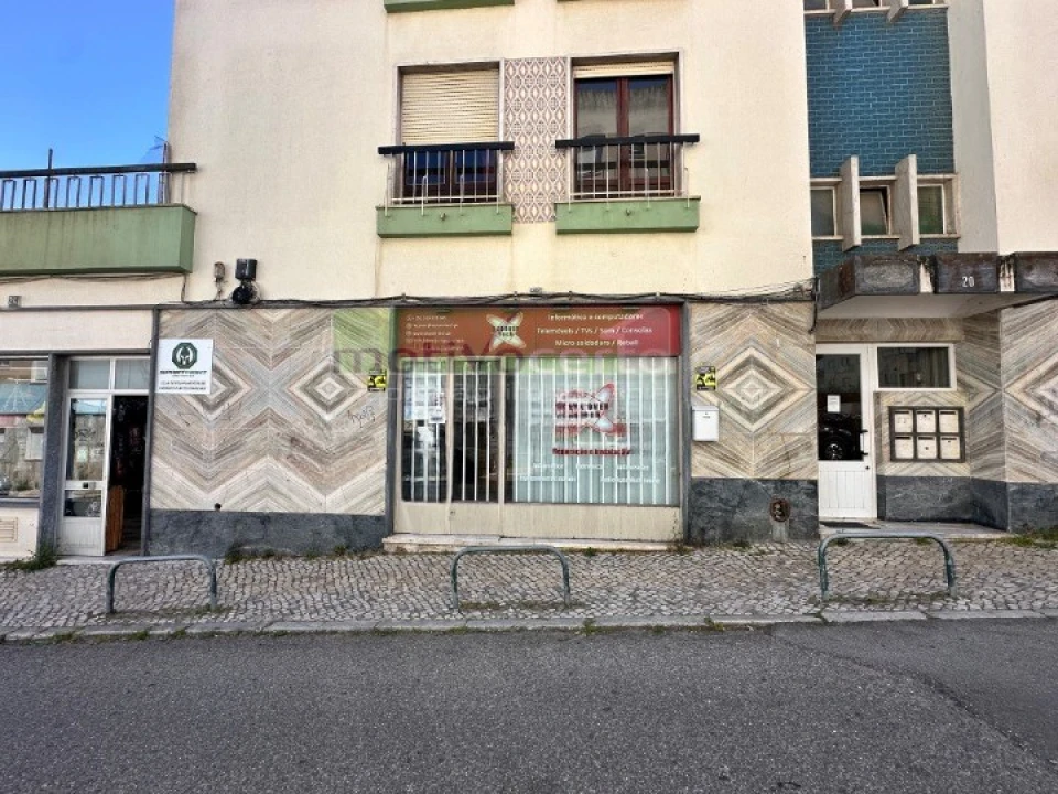 Loja para Arrendamento em Algueirão-Mem Martins Foto 1