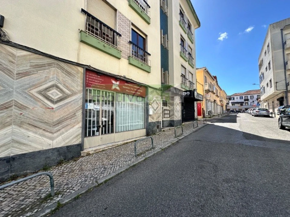Loja para Arrendamento em Algueirão-Mem Martins Foto 10
