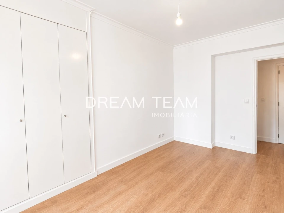Apartamento T3 para Venda em São Domingos de Benfica Foto 14