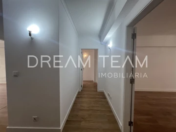 Apartamento T3 para Venda em São Domingos de Benfica