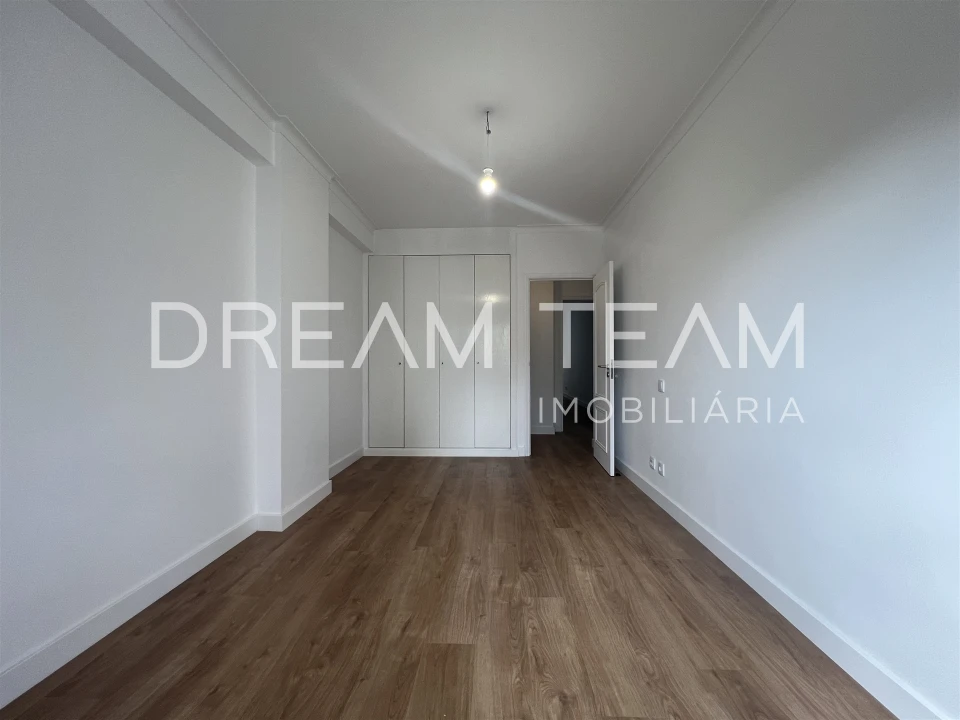 Apartamento T3 para Venda em São Domingos de Benfica Foto 13