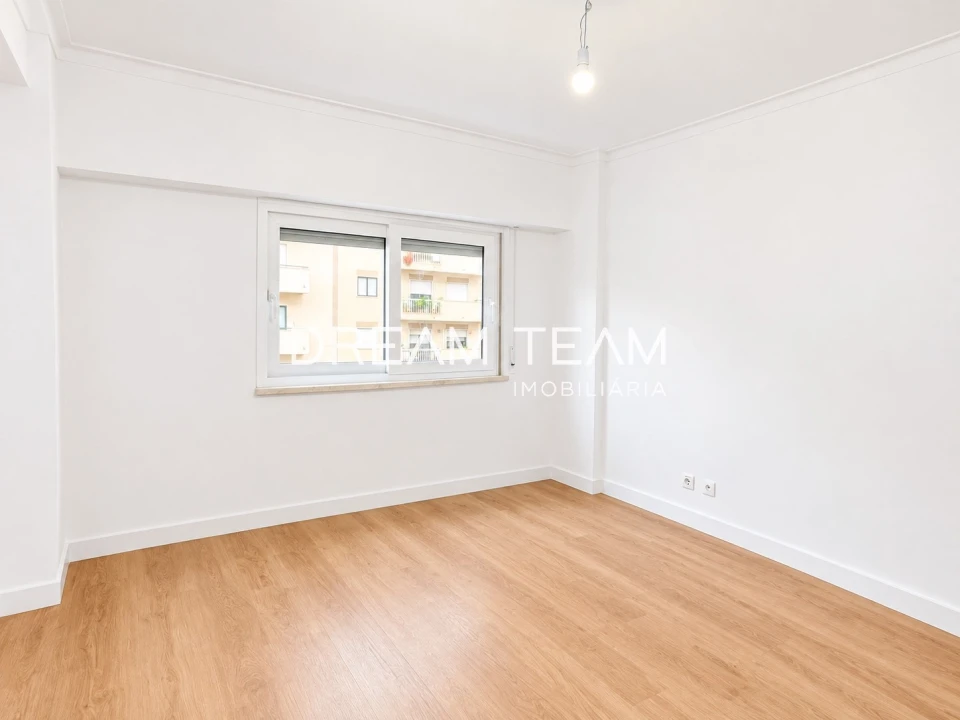 Apartamento T3 para Venda em São Domingos de Benfica Foto 18