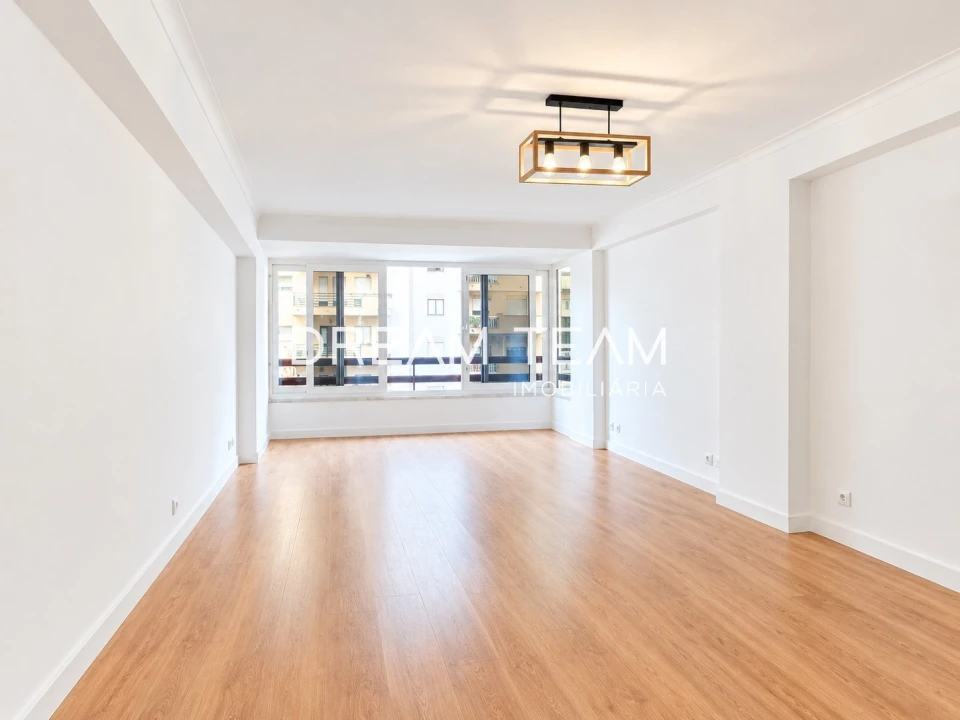 Apartamento T3 para Venda em São Domingos de Benfica Foto 7