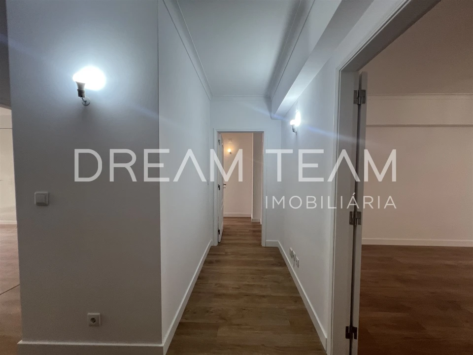 Apartamento T3 para Venda em São Domingos de Benfica Foto 11