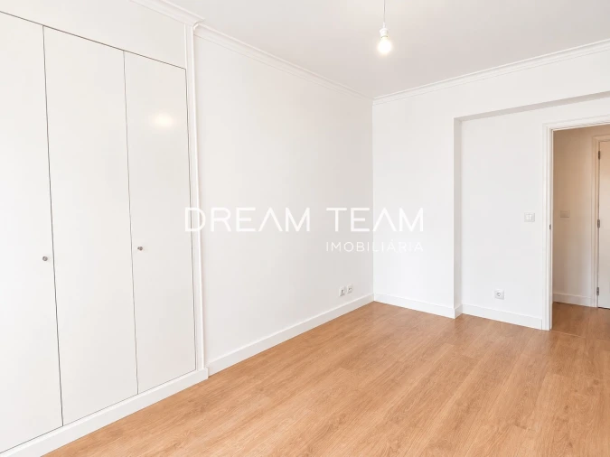 Apartamento T3 para Venda em São Domingos de Benfica Foto 14