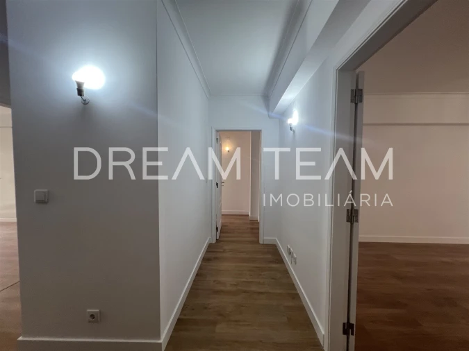 Apartamento T3 para Venda em São Domingos de Benfica Foto 11