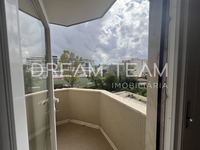 Apartamento T3 para Venda em São Domingos de Benfica Foto 28