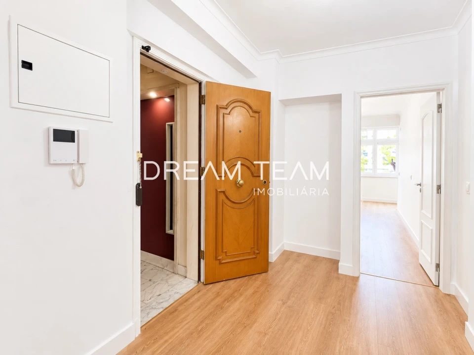 Apartamento T3 para Venda em São Domingos de Benfica Foto 11