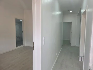Moradia T2 para Venda em Funchal (São Pedro)