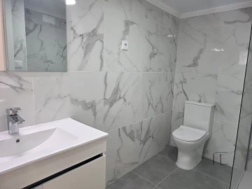 Moradia T2 para Venda em Funchal (São Pedro)