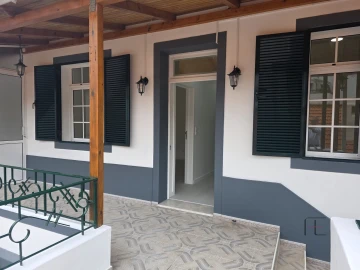 Moradia T2 para Venda em Funchal (São Pedro)