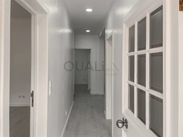 Moradia T2 para Venda em Funchal (São Pedro)