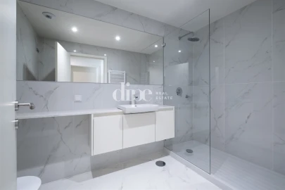 Apartamento T2 para Arrendamento em Candoso Santiago e Mascotelos