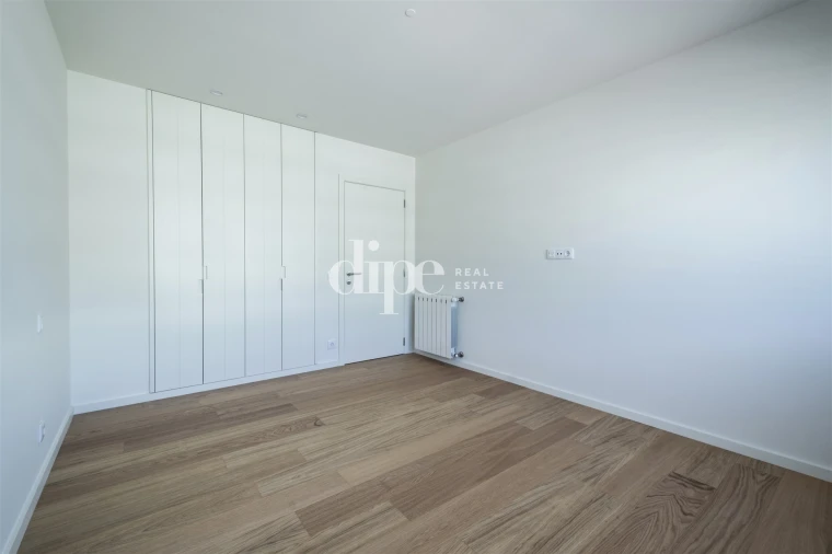 Apartamento T2 para Arrendamento em Candoso Santiago e Mascotelos Foto 7