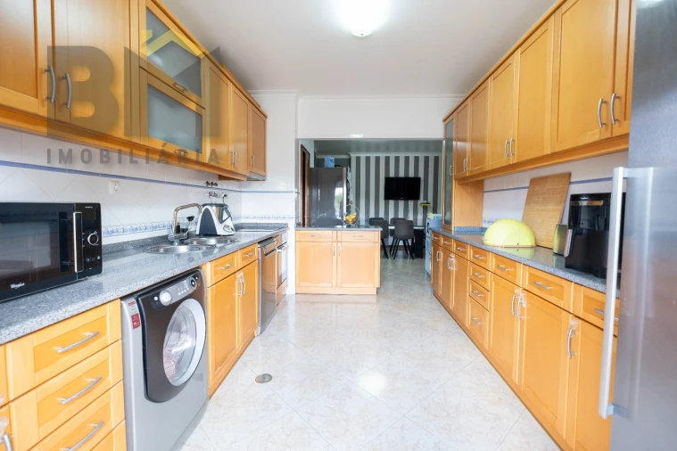 Apartamento T4 para Venda em Castelo Branco Foto 6