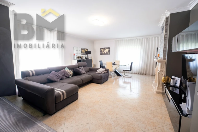 Apartamento T4 para Venda em Castelo Branco Foto 2