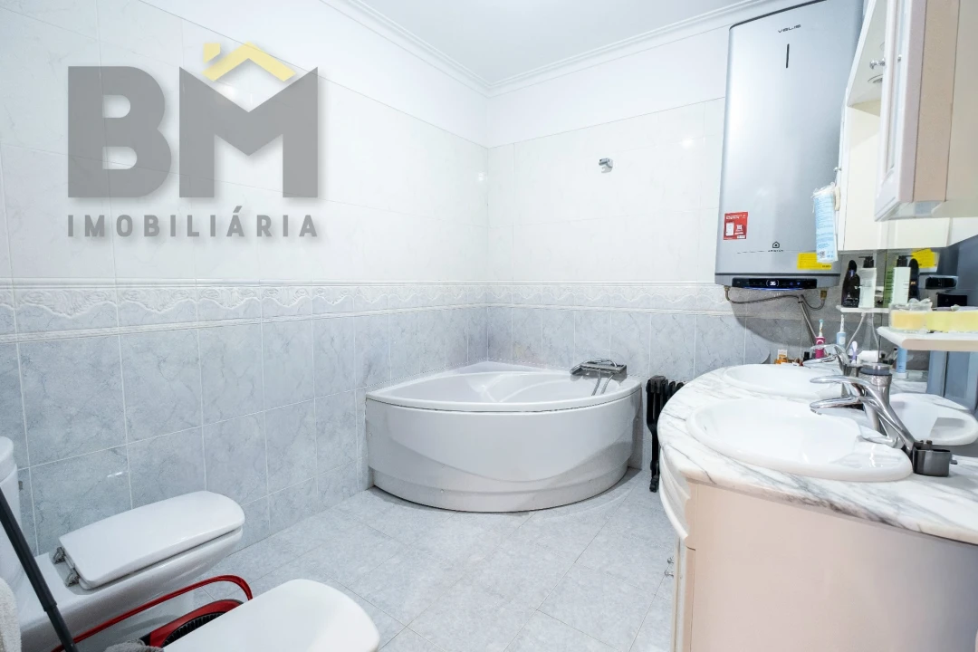Apartamento T4 para Venda em Castelo Branco Foto 24