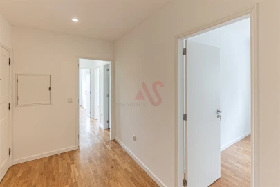Apartamento T4 para Arrendamento em Castêlo da Maia