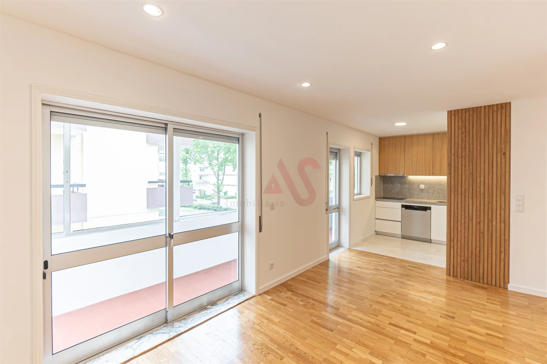 Apartamento T4 para Arrendamento em Castêlo da Maia Foto 8