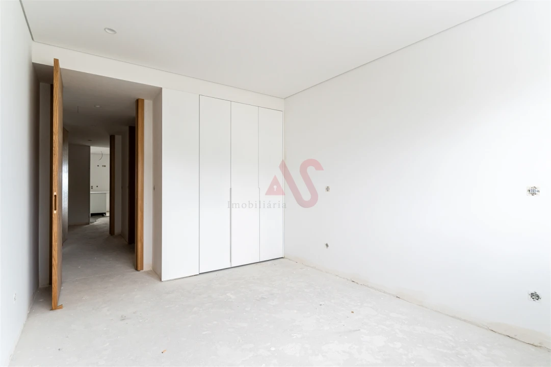 Apartamento T1 para Venda em Cidade da Maia Foto 9
