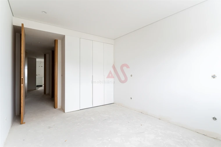Apartamento T1 para Venda em Cidade da Maia Foto 9