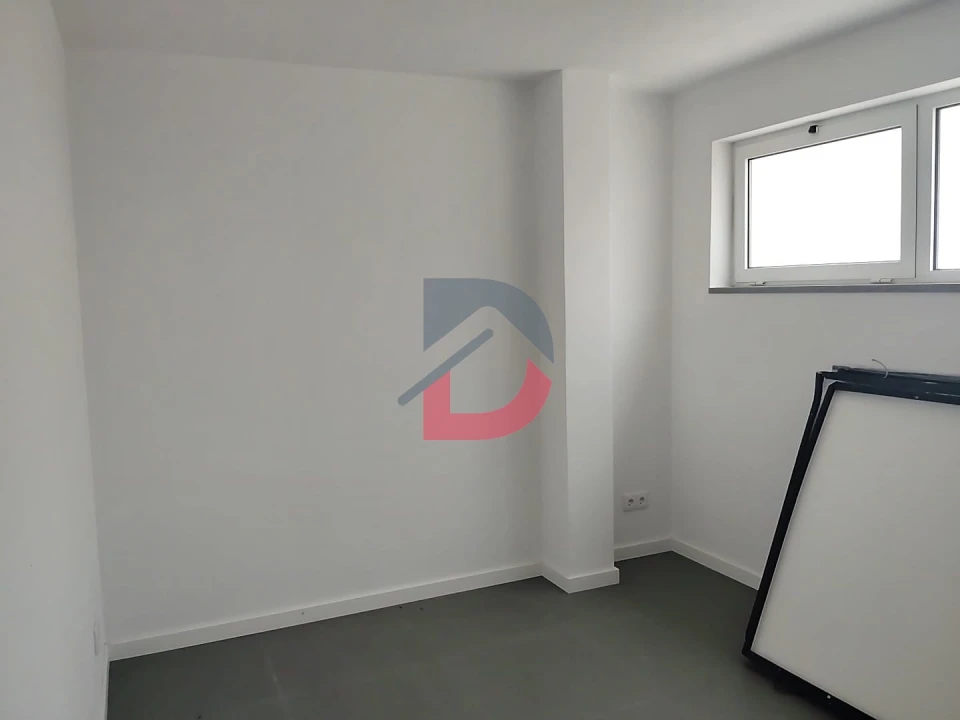 Apartamento T2 para Venda em Nazare Foto 3