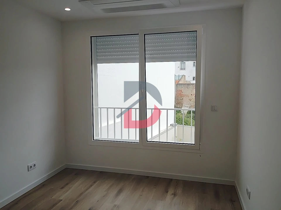 Apartamento T2 para Venda em Nazare Foto 9