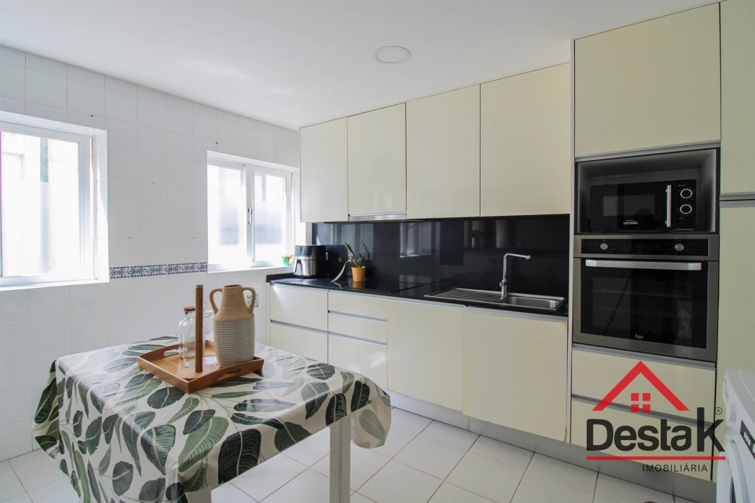 Apartamento T1 para Venda em Glória e Vera Cruz Foto 1