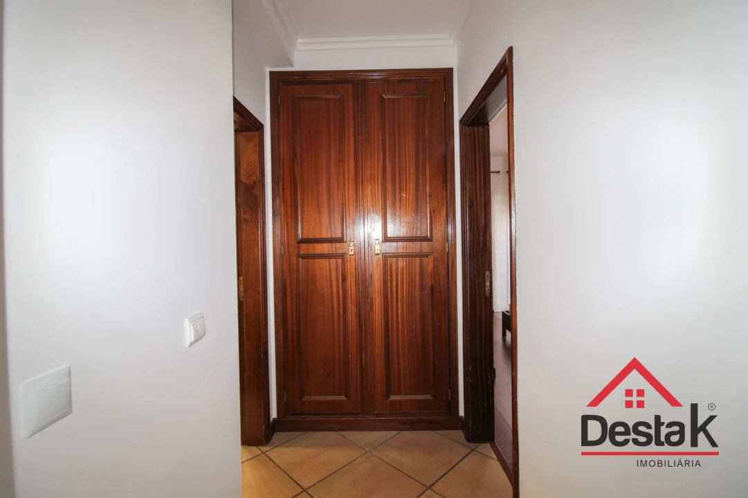 Apartamento T1 para Venda em Glória e Vera Cruz Foto 5